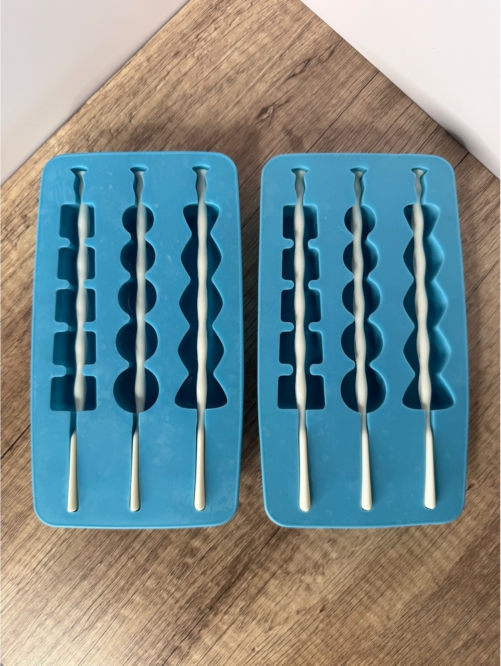 Fred & Friends Silicone Ice Swizzle Stick Molds Set of 2 Cocktail Drink Trays